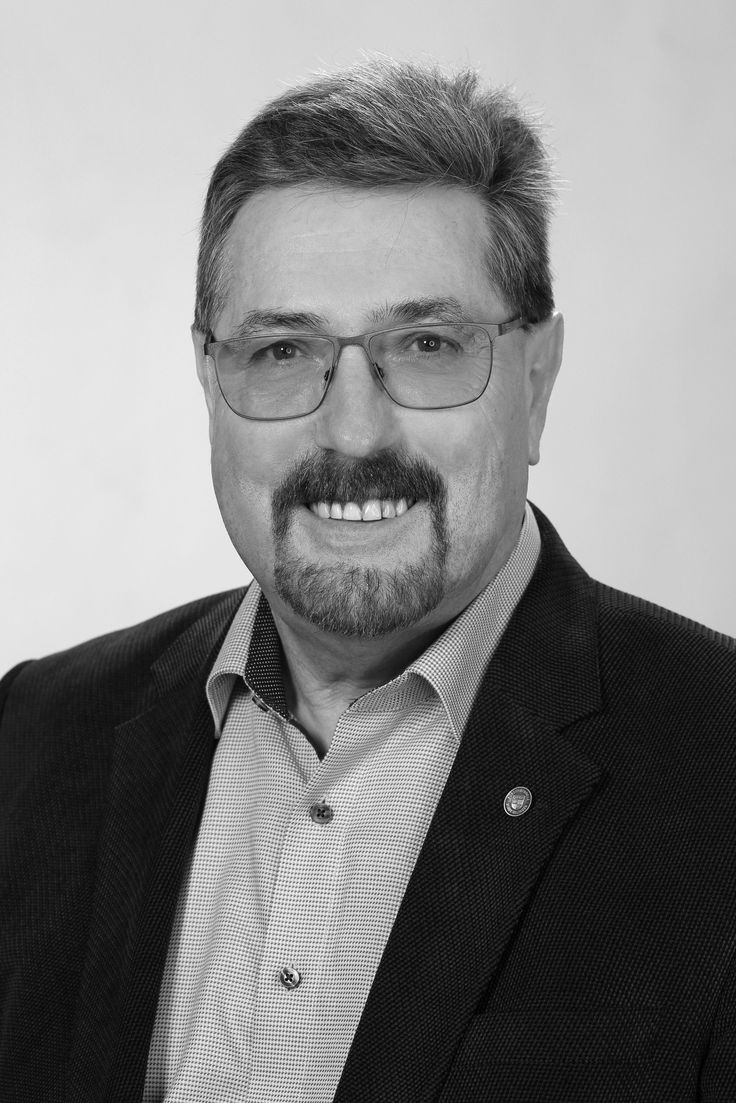 Dr. Maximilian Scholz